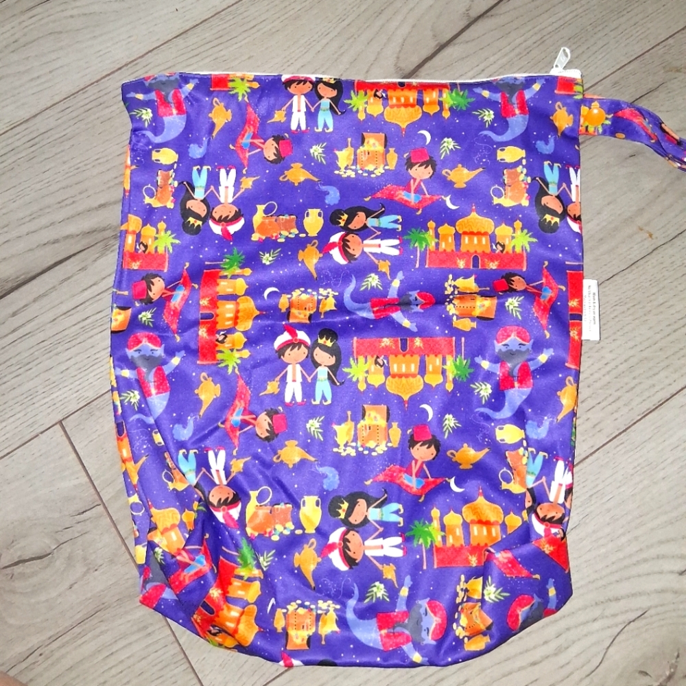Blueberry ALADDIN DISNEY PRINT VHTF Wetbag NEW No Tags